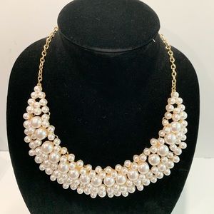 Faux Pearl collar necklace gold chain